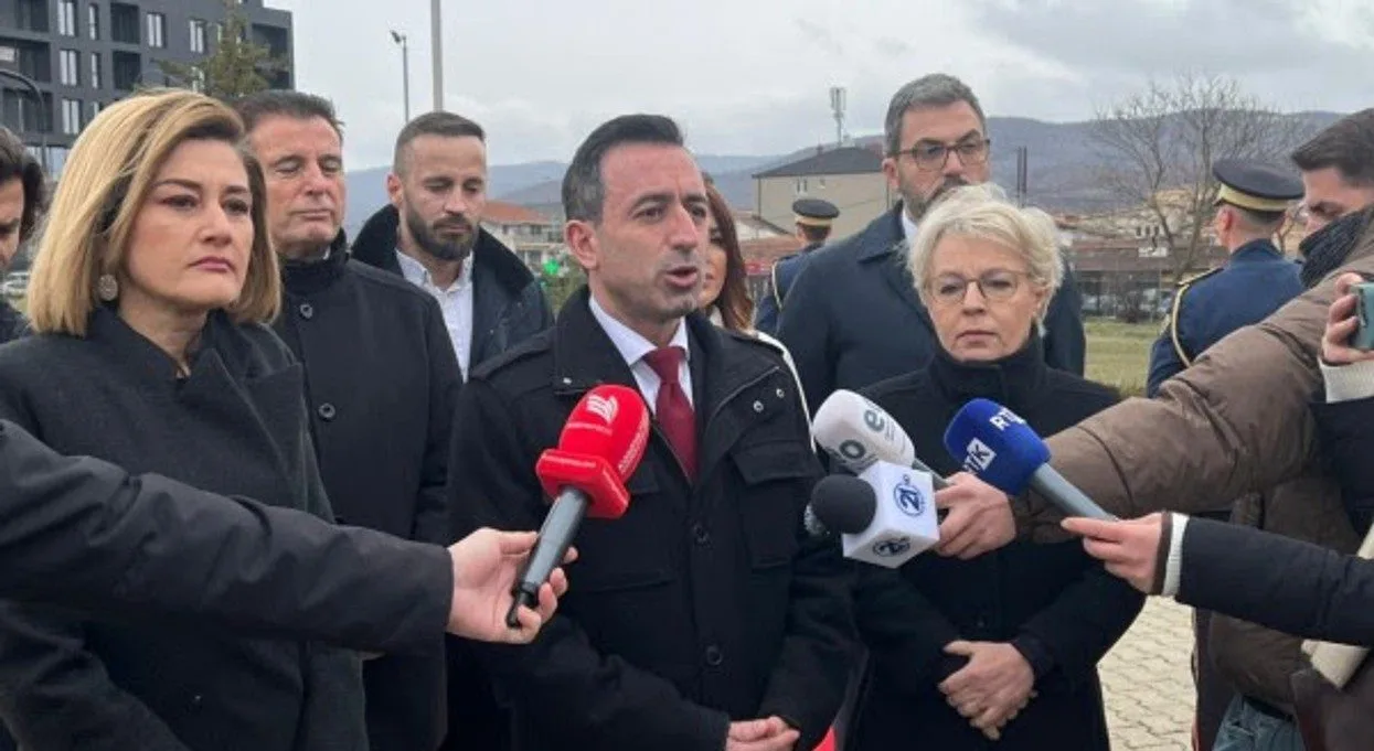 Basha: Rugova mbetët ndër figurat më të rëndësishme të historisë moderne të politikës kosovare