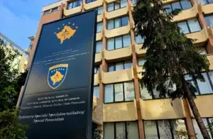 Arrestohen pesë persona të dyshuar për krime lufte