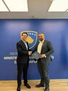 Hekuran Murati ia dorëzon detyrën në ministrinë e re Andin Hotit