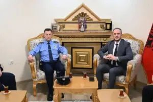 Komandanti rajonal i Policisë, Nexhdet Mrasori, viziton KBI-në në Prizren para Ramazanit