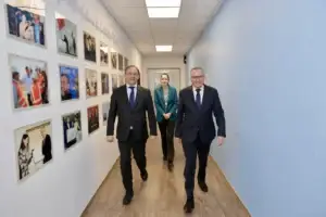 Bedri Hamza pret ambasadorin e Austrisë, e falënderon për përkrahjen e vazhdueshme ndaj Kosovës