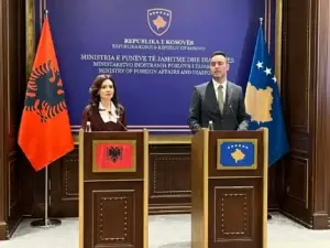 Pas katër vjetësh, Spiropali paralajmëron mbledhjen e përbashkët të qeverive Kosovë-Shqipëri