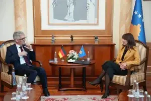 Haxhiu priti ambasadorin e Gjermanisë, diskutuan mundësitë e zgjerimit të bashkëpunimit ndërparlamentar