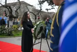 Osmani bën homazhe për ushtarët e rënë të NATO-s: Mirënjohje e përhershme për ata që qëndruan në anën e drejtë të historisë