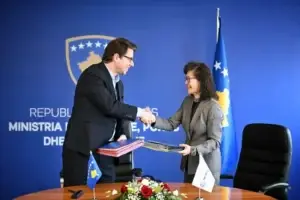 Kosova nënshkruan dy marrëveshje me Bankën Botërore në vlerë 96 milionë euro