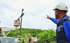 Ngjitet për të rregulluar defektin elektrik – vdes nga goditja e rrymës një 50-vjeçar në Manastiricë të Prizrenit