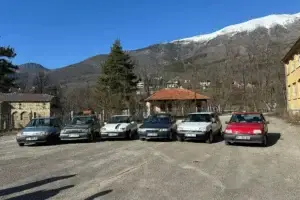 Themelohet “Renault Retro Klub”, entuziastët e veturave klasike bashkohen në Prizren