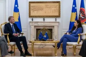 Ambasadori Orav mbaron misionin në Kosovë, zhvillon takim lamtumirës me presidenten Osmani