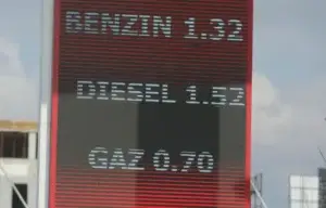Nafta shtrenjtohet sërish, deri në 1.52 euro për litër
