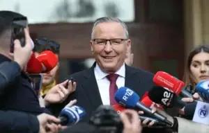 Hamza: Osmani veproi me përgjegjësi, por edhe vendimi i Kushtetueses i pranueshëm për PDK-në