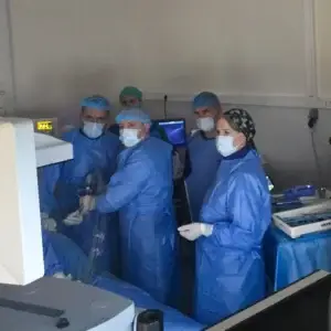 Për herë të parë në Kosovë realizohet ndërhyrja kirurgjikale minimal invazive PCNL për trajtimin e gurëve të mëdhenj në veshka