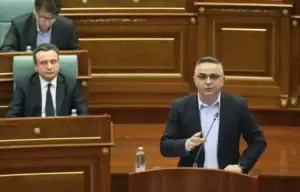 Rroga e 13-të përplas ministrin e Financave me deputetin e AAK-së