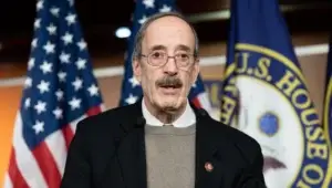Kurti: Eliot Engel do të jetojë përgjithmonë në zemrat tona, mbështeti ndërhyrjen e NATO-s për të ndaluar gjenocidin serb