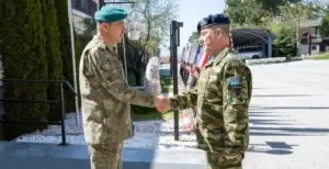 Komandanti i KFOR-it takon gjeneralin grek, diskutojnë për sigurinë në Kosovë