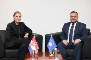 Maqedonci takon ambasadoren kroate, diskutojnë për rritjen e kapaciteteve të mbrojtjes