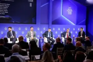 Konjufca në Greqi kërkon përshpejtim të integrimit të Kosovës në BE