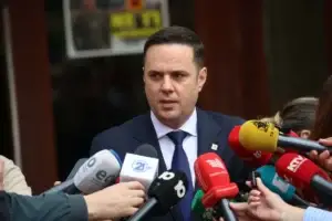 Takimi me Osmanin, Abdixhiku: Shumë shpejt do të vijmë me lajme shumë të mira!