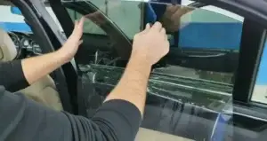 Nga 1 prilli, A-TEST i detyrueshëm për xhamat e errësuar të automjeteve – pa legalizim pasojnë gjoba