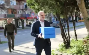 LDK-ja çon në polici dosjen për njehsorët e rrymës, Azemi: Të kompensohet çdo qytetar