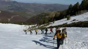 Bjeshkatarët e “Sharrit” pushtojnë majën e Piribregut në Malet e Sharrit