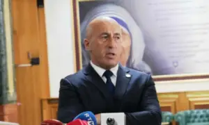 Haradinaj paralajmëron protesta: Kushtetuta mund të mbrohet tani vetëm nga sovrani