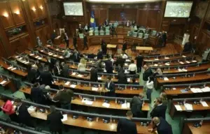 Dita vendimtare: Zgjedhja e presidentit ose zgjedhje parlamentare