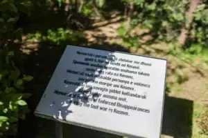 Kurti: Ende 1565 persona të zhdukur, Serbia të tregojë të vërtetën për varrezat masive