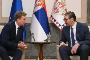 Vuçiq takohet me Sorensenin, flasin për dialogun Kosovë-Serbi