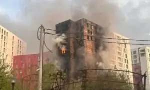 11 të hospitalizuar nga djegia e ndërtesës në Tiranë, ende s’dihet shkaku i zjarrit