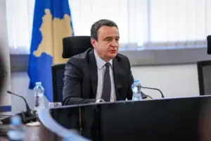 Dita Ndërkombëtare e Familjes – Kurti premton rritjen e shtesave për fëmijë dhe lehona
