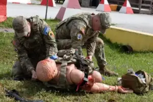 Ushtarët e KFOR-it zhvilluan trajnim për rritjen e aftësive në emergjenca mjekësore