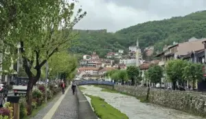 E mërkura me mot të ndryshueshëm, pasdite priten reshje shiu