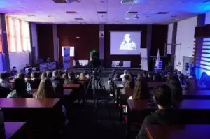 Në Universitetin e Prizrenit u diskutua për personat e pagjetur dhe kujtesën kolektive