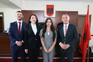 Fakulteti Juridik i Universitetit “Ukshin Hoti” me sukses në garat ndërkombëtare të gjykimit të simuluar në Tiranë