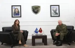 Jashari e Haxhiu diskutojnë zhvillimin dhe avancimin e Forcës drejt NATO-s