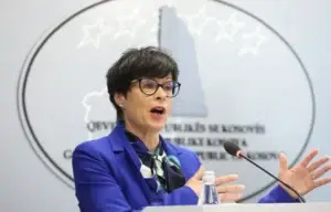 Kos thotë se dialogu me Serbinë është kyç në rrugën drejt BE-së, bën thirrje për institucione të qëndrueshme