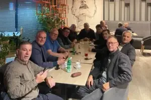 7 nëndegë të Përdrinisë kërkojnë rikthimin e Fatmir Limaj në Partia Demokratike e Kosovës