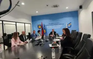 ZRRE-ja aprovon të hyrat për KEDS, KESCO dhe KOSTT – shmanget rritja e tarifave të rrymës