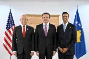 Kryeministri Kurti ka pritur në takim kongresistët amerikanë, Keith Self dhe Suhas Subramanyam