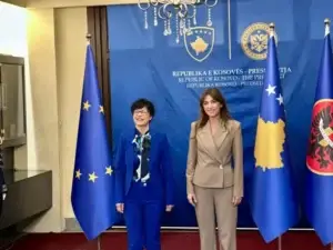 Haxhiu pret në takim komisioneren për Zgjerim të BE-së, Marta Kos