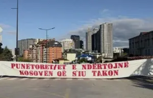 Aksion simbolik për 1 Maj: Punëtorët ndërtojnë shtetin që u përket kapitalistëve në publik e privat