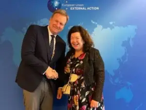 Sorensen takohet me të dërguarën speciale të Mbretërisë së Bashkuar, diskutohet dialogu Kosovë-Serbi