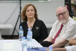 Promovohet romani “Zëri që kurrë nuk u shua – Fetah Bahtiri përballë trashëgimisë së tij” nga autorja, Hyrë Tejeci Murati