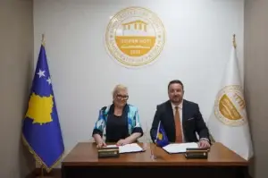 Universiteti i Prizrenit dhe ASHAK nënshkruajnë Memorandum Bashkëpunimi
