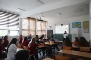 EC Ma Ndryshe zhvillon sesion ndërveprues me nxënësit e shkollës “Fadil Hisari” për ndryshimet klimatike dhe hapësirat publike