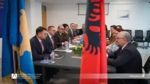 Kosova dhe Shqipëria bashkojnë forcat për reformimin e sistemit tatimor