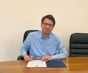 Murati nënshkruan vendimin për hartimin e Projektligjit për Bankën Zhvillimore