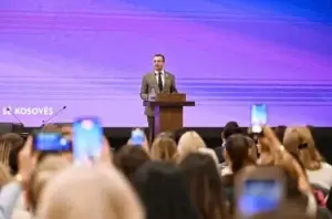 Kurti në konferencën “She Rises 2026”: Fuqizimi ekonomik i grave forcon Kosovën