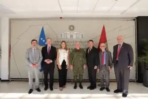 Jashari pret Daniel Serwer dhe delegacionin amerikan, theksohet partneriteti Kosovë-SHBA