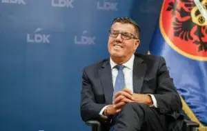 Lutfi Haziri kërkon koalicion VV-LDK, thotë se Vjosa Osmani tërhiqet nga kandidatura për Presidente